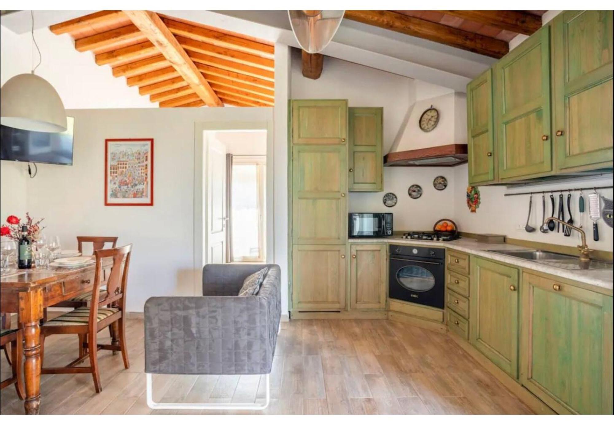 Cozy Tuscany Apartment With View Pescia Exterior foto